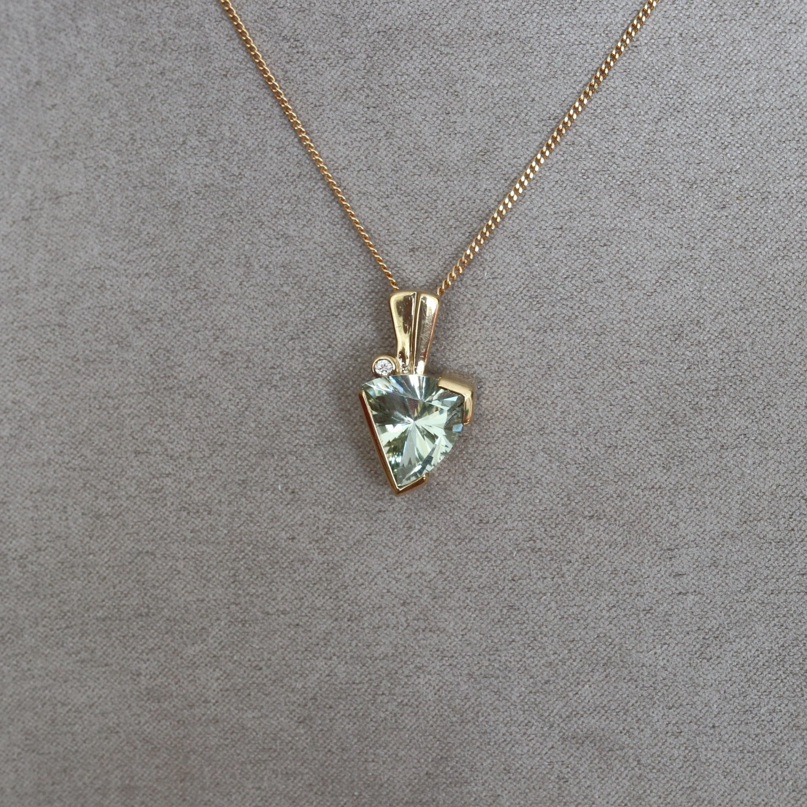 9ct Gold Green Amethyst and Offset Diamond Pendant - Image 2