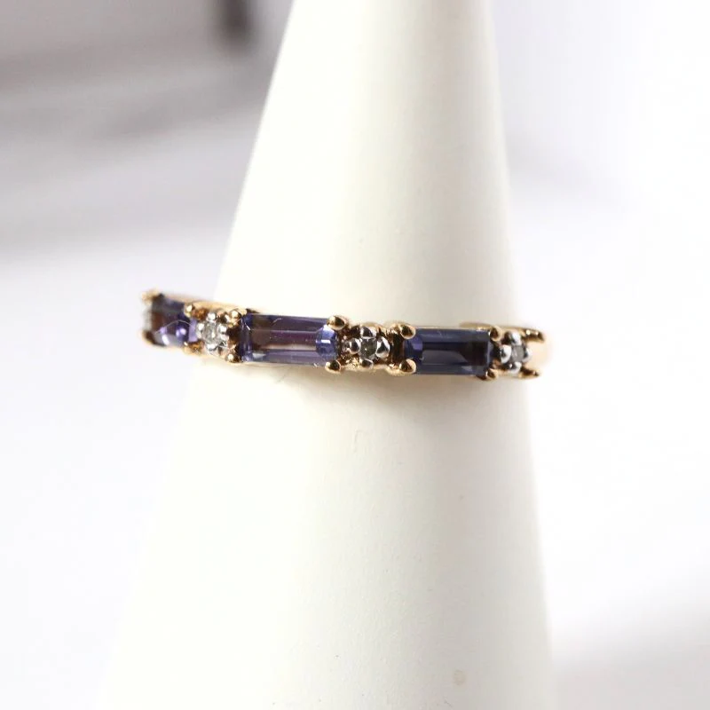 9ct Gold Iolite and Diamond Ring - Image 2