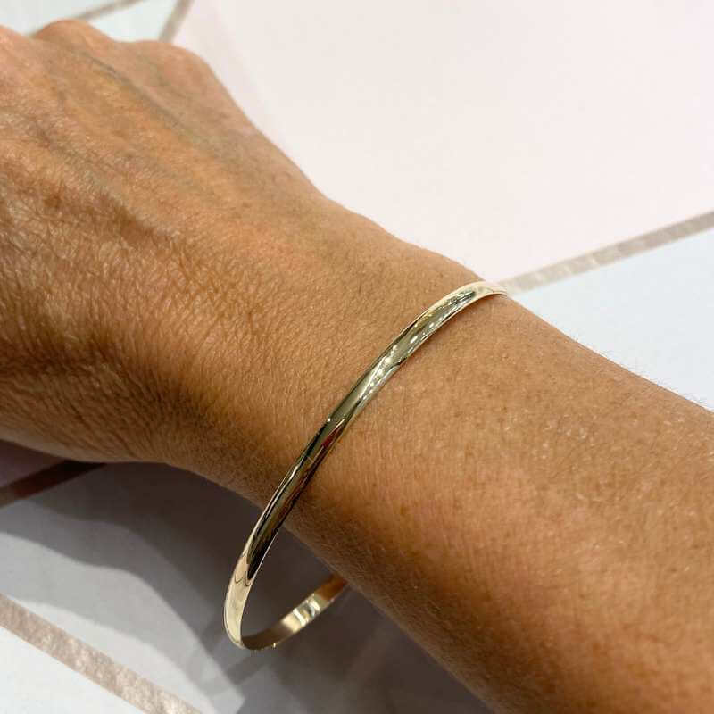 Plain Solid Gold D-Shape Ladies Bangle - Image 5