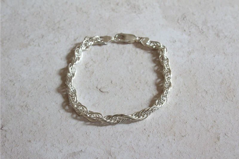 Silver Twisted Oval Link Bracelet
